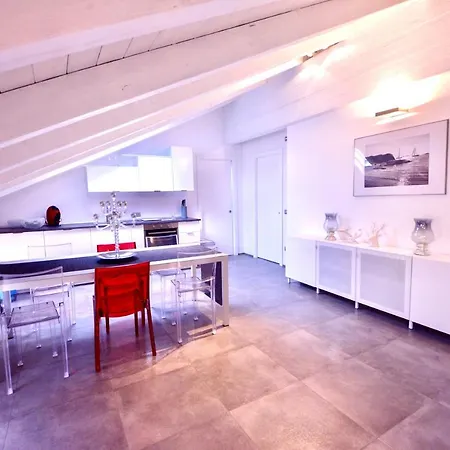 Loft & Jacuzzi * Riva del Garda
