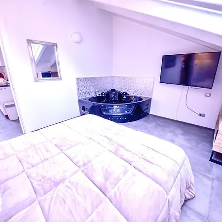 Loft & Jacuzzi * Riva del Garda